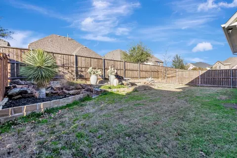 Exterior - 11558 Winecup Rd, Argyle, TX 76226 photo 4 of 8