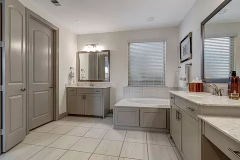 Bath - 11558 Winecup Rd, Argyle, TX 76226 photo 4 of 6