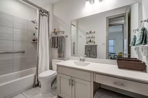 Bath - 11558 Winecup Rd, Argyle, TX 76226 photo 5 of 6