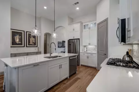 Kitchen - 11558 Winecup Rd, Argyle, TX 76226 photo 3 of 4