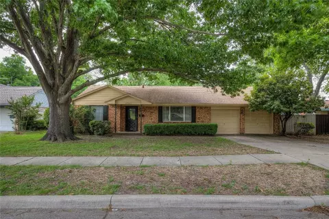 2705 S 5th St, Garland, TX 75041
