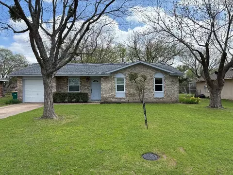 713 Marigold Dr, Cedar Hill, TX 75104