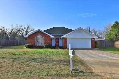 1113 Crescent Dr, Clyde, TX 79510