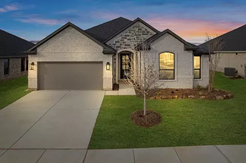 900 Beall St, Denton, TX 76207