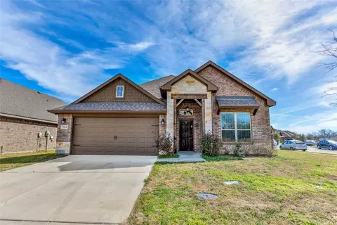 904 Vintage Ave, Gainesville, TX 76240