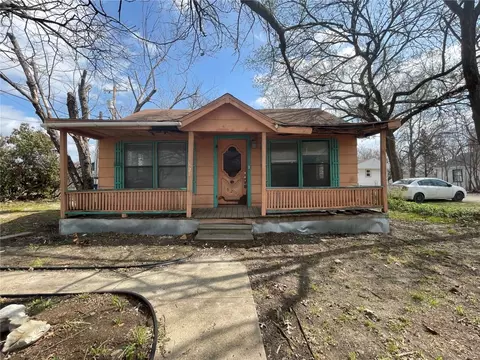 821 N 4th St, Princeton, TX 75407