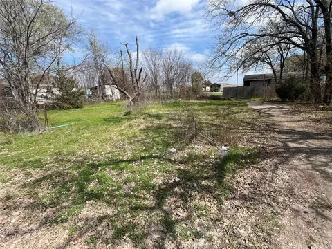 116 Telephone Rd, West Tawakoni, TX 75474