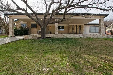 4509 Starlight Dr, Haltom City, TX 76117