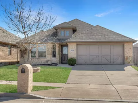 5653 Seawood Dr, Fort Worth, TX 76123