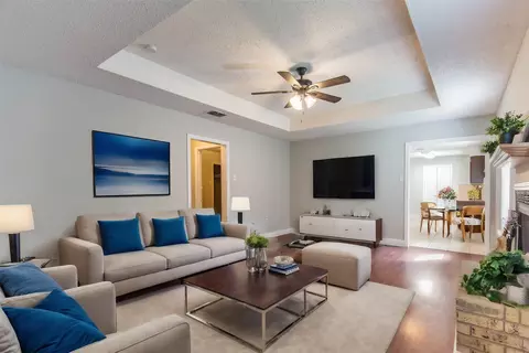 208 Dewey Ct, Irving, TX 75060
