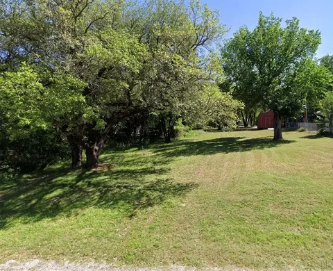 7187 Floral St, Azle, TX 76020