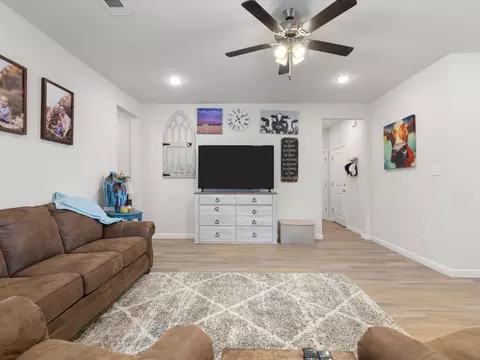 Living - 905 Sam St, Springtown, TX 76082 photo 1 of 5