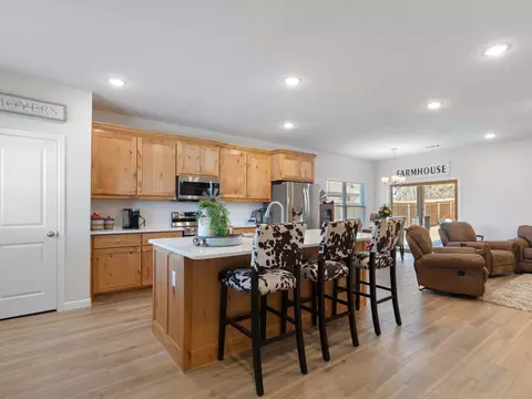 Kitchen - 905 Sam St, Springtown, TX 76082 photo 1 of 4