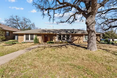 1900 Shenandoah Ave, Grapevine, TX 76051