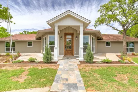 4320 Fairway Dr, Granbury, TX 76049