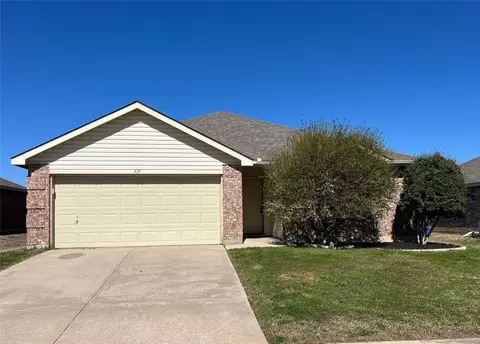 315 Quail Crossing Dr, Sanger, TX 76266