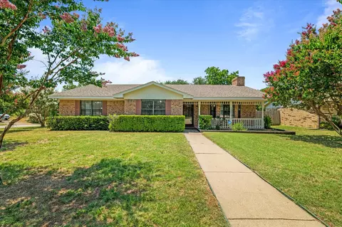 4632 Cripple Creek Rd, Haltom City, TX 76137