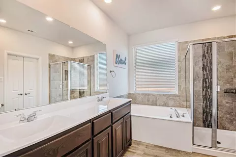 1217 Dublin Dr, Cleburne, TX 76033 photo 11