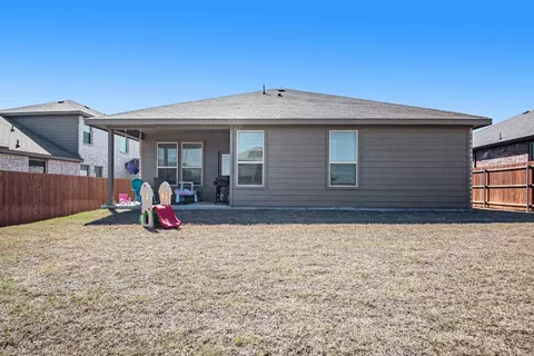 1217 Dublin Dr, Cleburne, TX 76033 photo 18