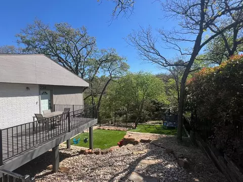 224 Scenic Dr, Highland Village, TX 75077