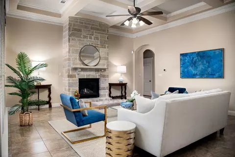 400 River Bank Ln, Granbury, TX 76049