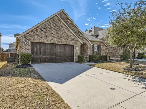 214 Bentley Dr, Midlothian, TX 76065