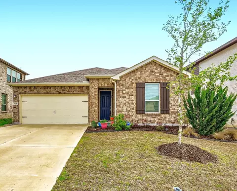 904 Brock Dr, Aubrey, TX 76227
