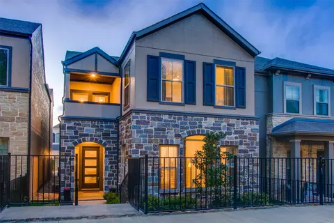 624 Aspen Valley Ln, Dallas, TX 75208