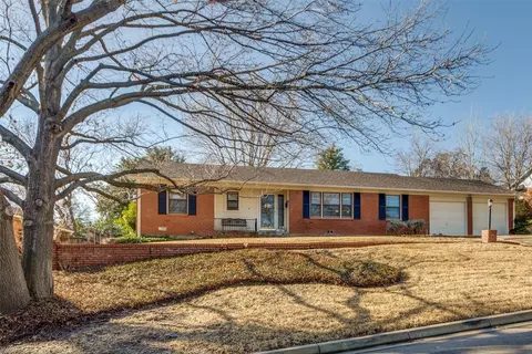 6837 Woodstock Rd, Fort Worth, TX 76116