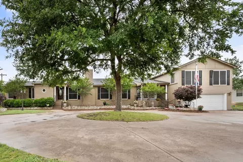 4900 Circle Ridge Dr, Fort Worth, TX 76114