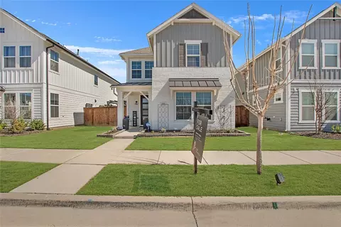 1524 Olive St, Carrollton, TX 75006