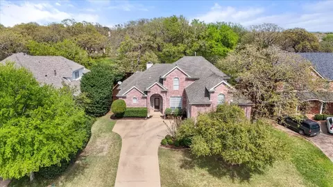 610 Glen Abbey Dr, Mansfield, TX 76063