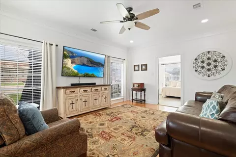 Living - 306 E 5th St, Ferris, TX 75125 photo 2 of 2