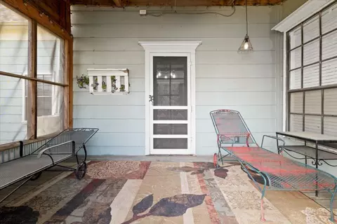 Exterior - 306 E 5th St, Ferris, TX 75125 photo 3 of 9