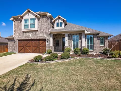 721 Oakleaf Dr, Midlothian, TX 76065
