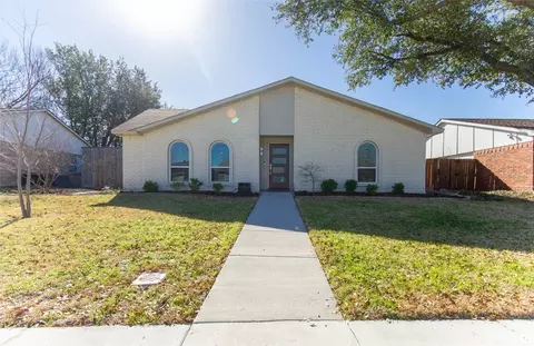 423 Cambria Dr, Coppell, TX 75019