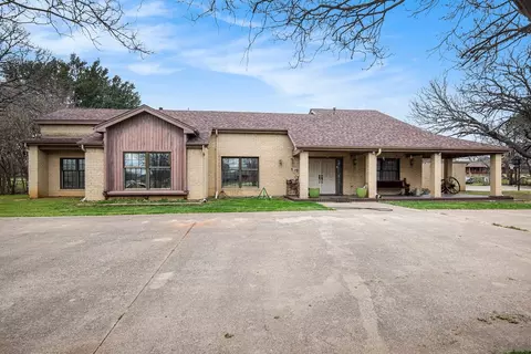 78 Corral Dr N, Fort Worth, TX 76244