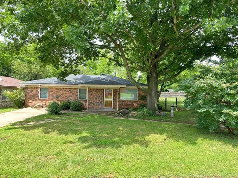 1009 W Florence, Denison, TX 75020