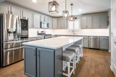 801 Hidden Eddy Dr, Mckinney, TX 75071