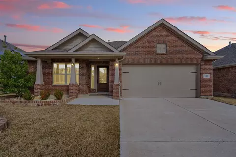 9148 Bronze Meadow Dr, Fort Worth, TX 76131