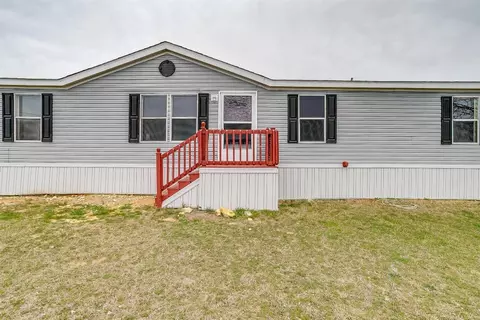 9208 Montana St, Joshua, TX 76058