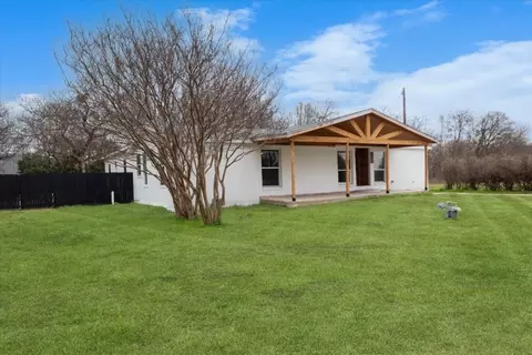 Exterior - 2011 Chiesa Rd, Rowlett, TX 75088 photo 2 of 7