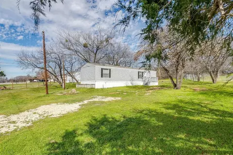3815 Shady Ln, Joshua, TX 76058