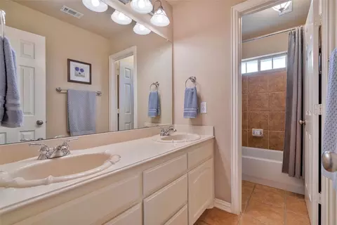 Bath - 3414 Toler Rd, Rowlett, TX 75089 photo 3 of 4