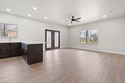 Other - 622 E Chambers St, Cleburne, TX 76031 photo 5 of 10