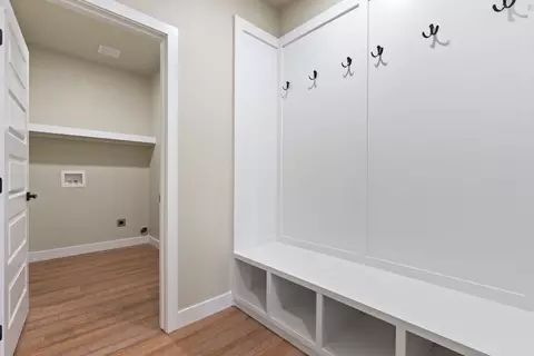 Entry Way - 622 E Chambers St, Cleburne, TX 76031 photo 2 of 3