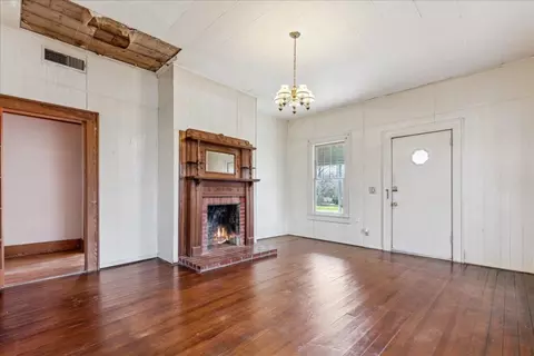 Living - 604 W State St, Terrell, TX 75160 photo 2 of 2