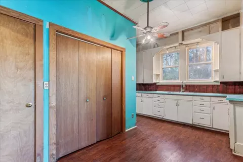 Kitchen - 604 W State St, Terrell, TX 75160 photo 2 of 3