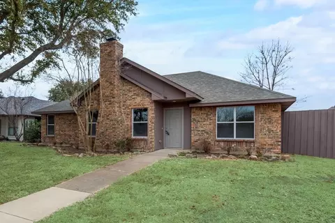 2002 Espinosa Dr, Carrollton, TX 75010