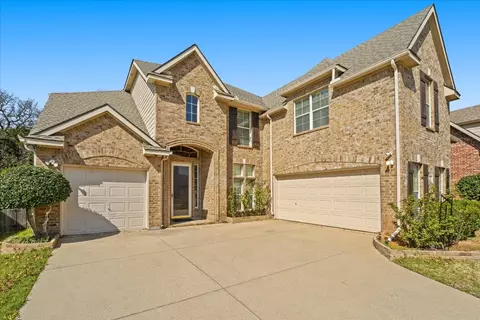 1917 Rocky Ct, Corinth, TX 76208